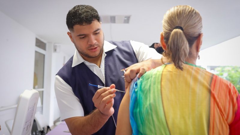 Exhortan autoridades de Salud a vacunarse contra el sarampión; en análisis probable caso